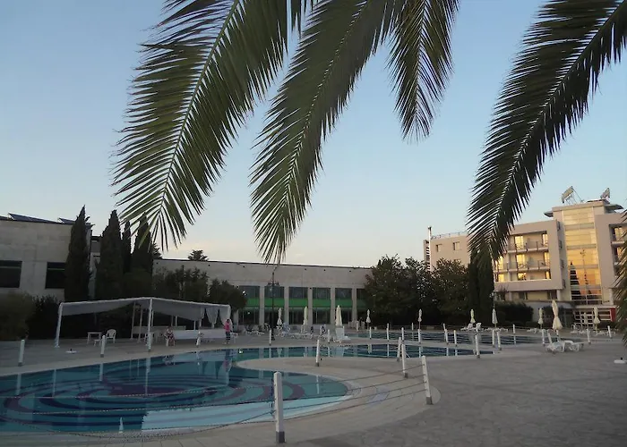 Nicotel 4* كوراتو